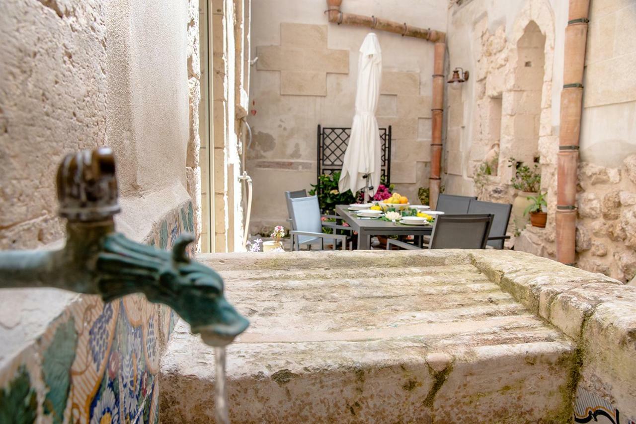 Ortigia Ancient House Apartment Syracuse Exterior photo